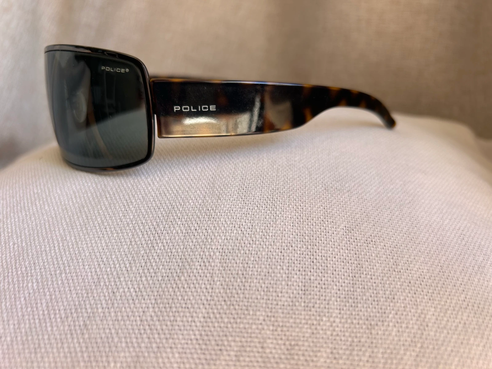 Police Sunglasses - Model S 8095 (Y2K Style / Sport Chic) – photo 4